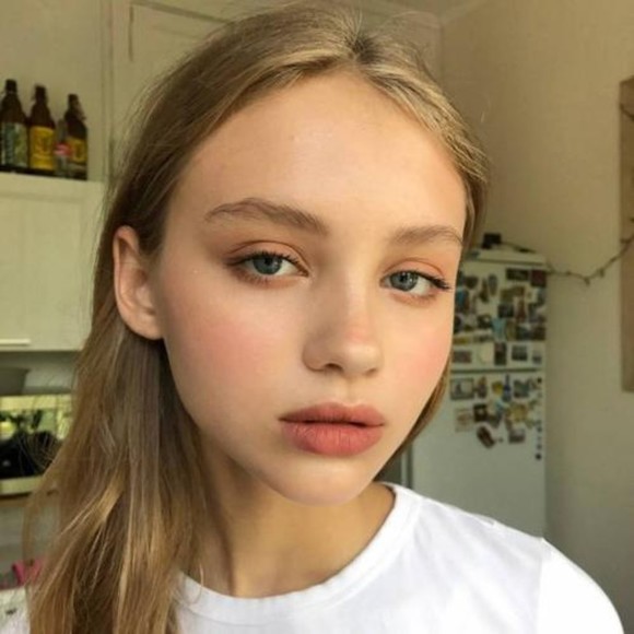 Meet your Posher, Lisa - Picture 1 of 1